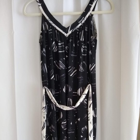 BCBG MaxAzria Pattern Dress - Picture 4 of 7